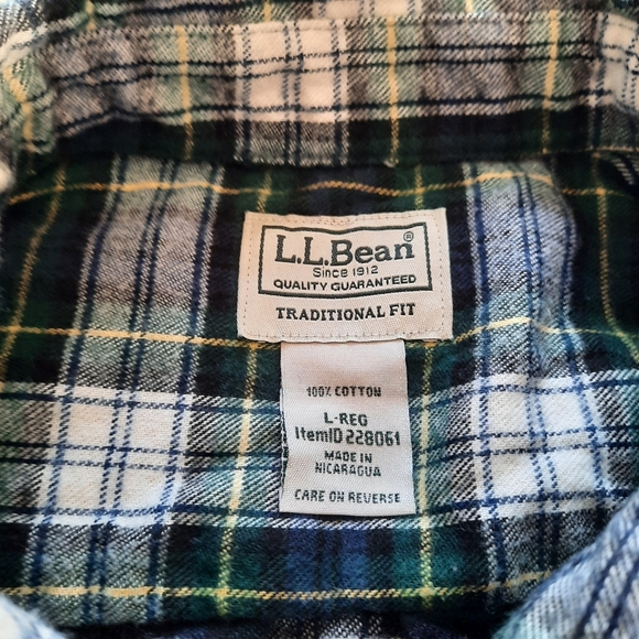 L.L.Bean plaid flannel traditional fit shirt - Picture 5 of 9
